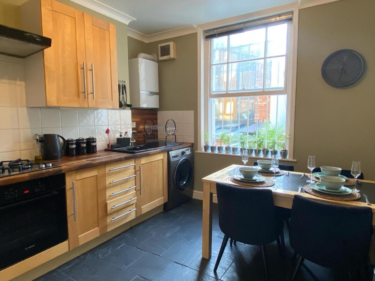 Spacious 2-Bed Flat With Garden, 3 Minutes Walk From Oval Tube Station لندن المظهر الخارجي الصورة